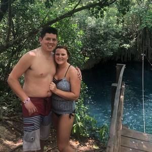 Meet your Posher, Derrick